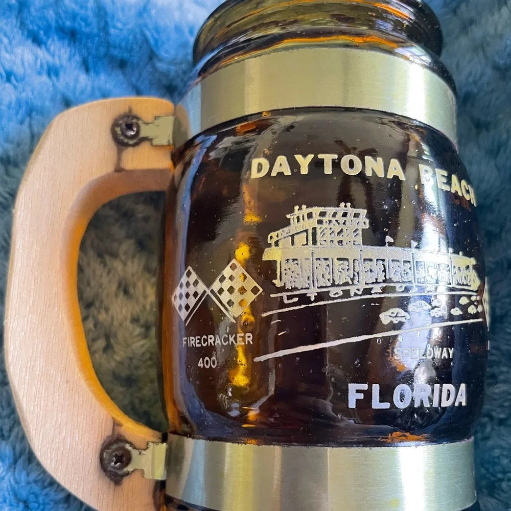 Vintage Daytona Beach, Florida Brown Mug with Wooden Handle. - Picture 1 of 9